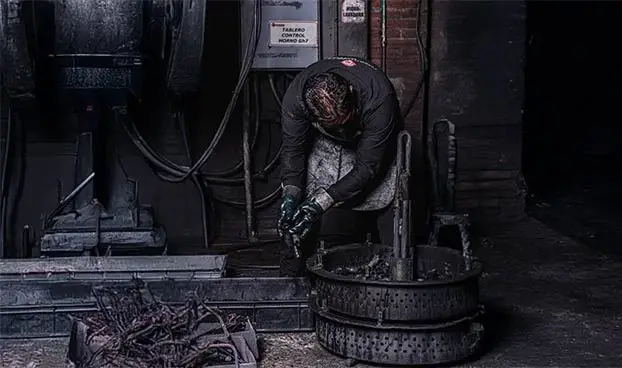 el carbono en el acero : propiedades, ensayos y análisis metalográfico